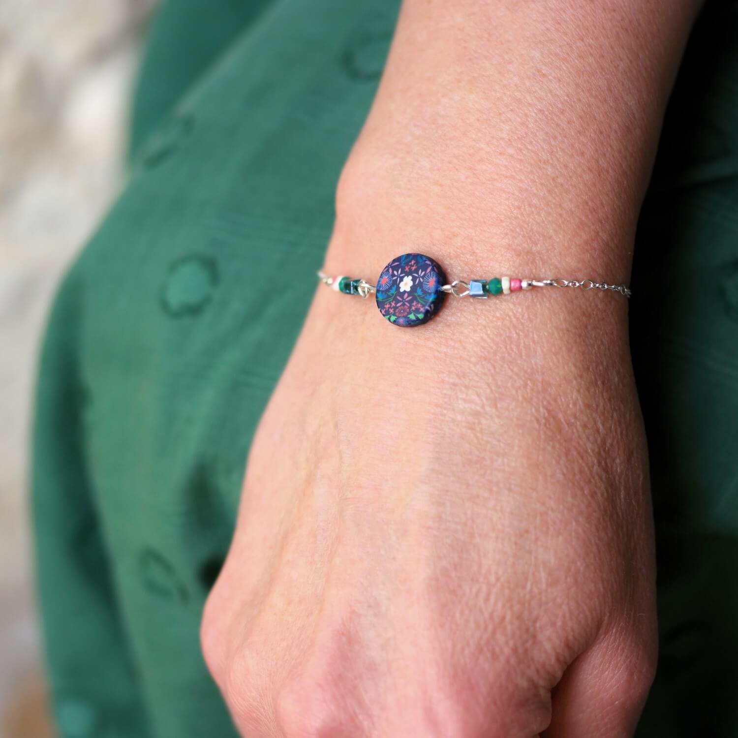 11prunes-nolana-bracelet-cabochon-floral-bleu-rose-argent image 4