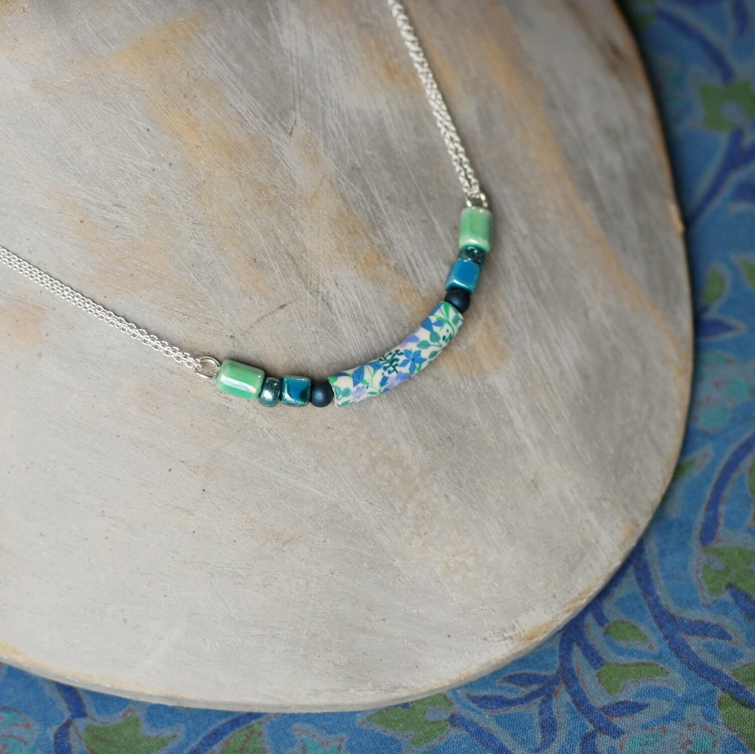 11prunes-phac-lie-collier-court-argent-925-perles-bleu-vert image 2