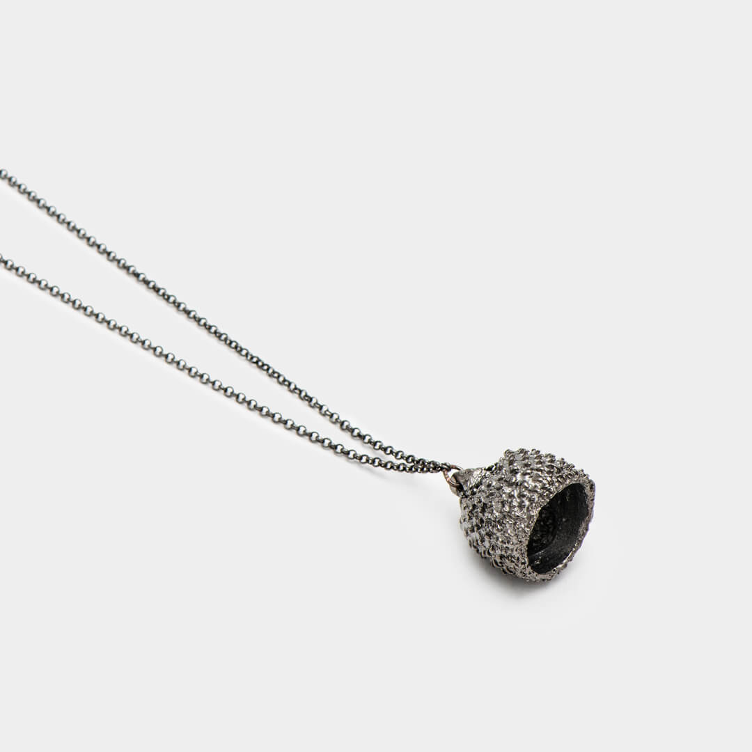 agapi-forestland-big-acorn-collier-rhodium-noir-85-cm image 1