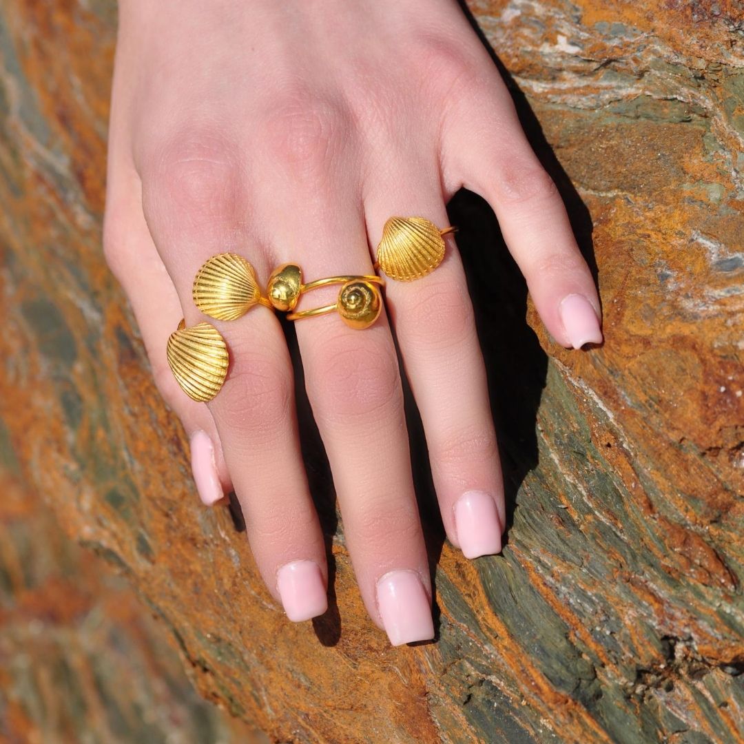 agapi-seastories-twin-sea-snails-bague-r-glable-dor-e image 4