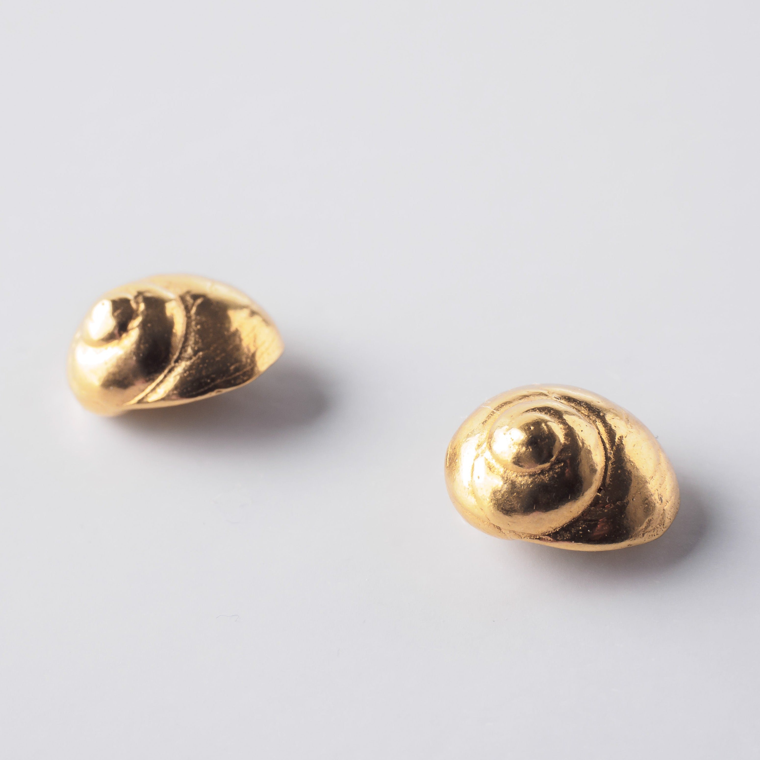 agapi-seastories-escargot-de-mer-puces-d-oreilles-argent-dor image 3