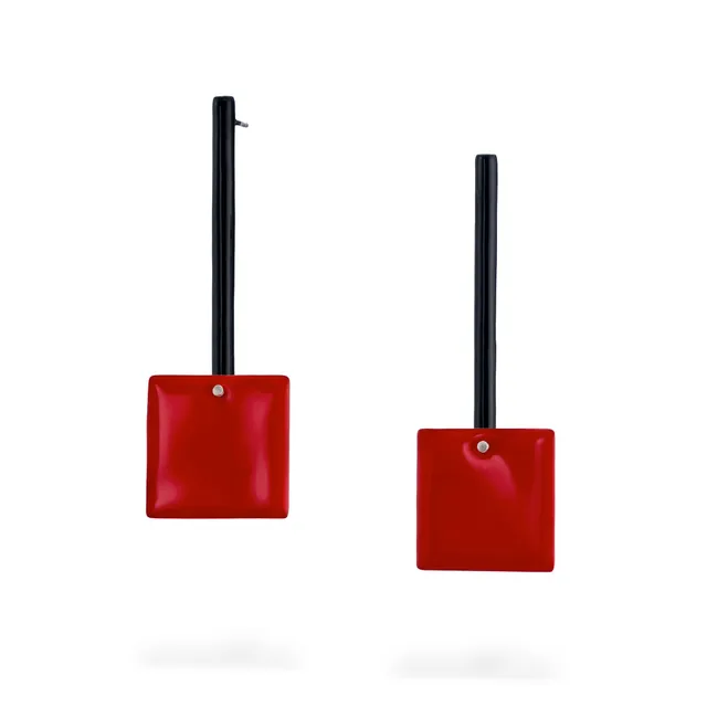 agapi-bau-jewels-boucles-d-oreilles-square-in-motion-rouge-mail image 1