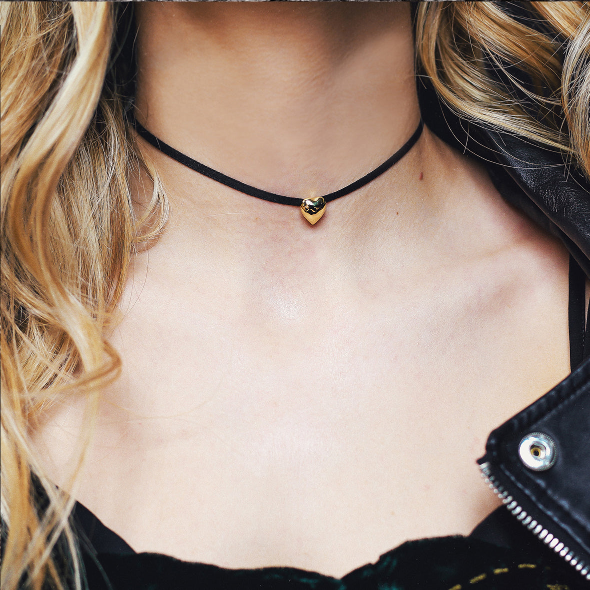 armeria-kalon-collier-ruban-noir-c-ur-dor-96-cm image 2