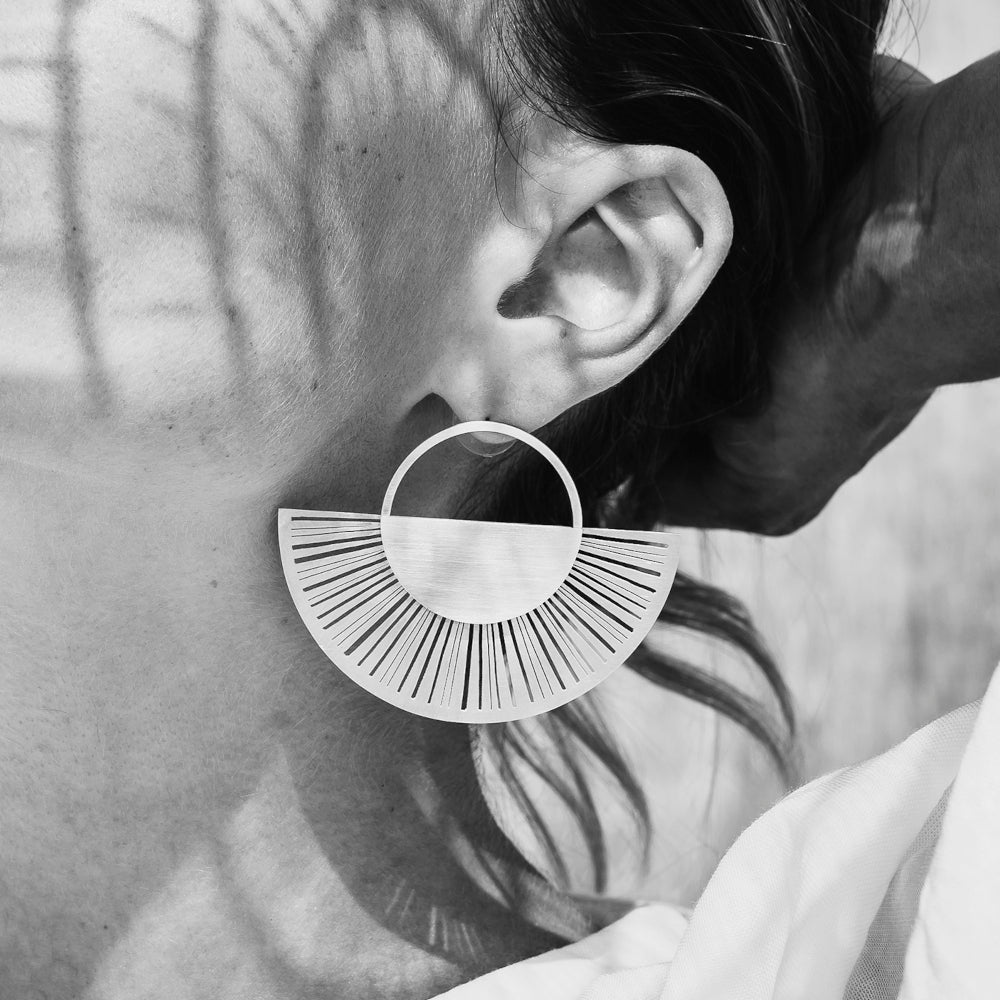 emmanuelle-hamet-eclipse-boucles-d-oreilles-argent-49-mm image 3