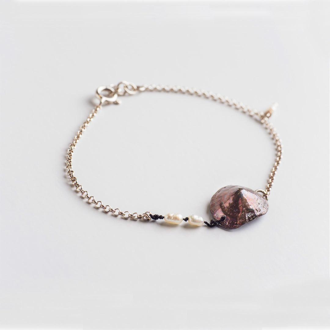 agapi-seastories-bracelet-patelle-argent-patine-arc-en-ciel image 1