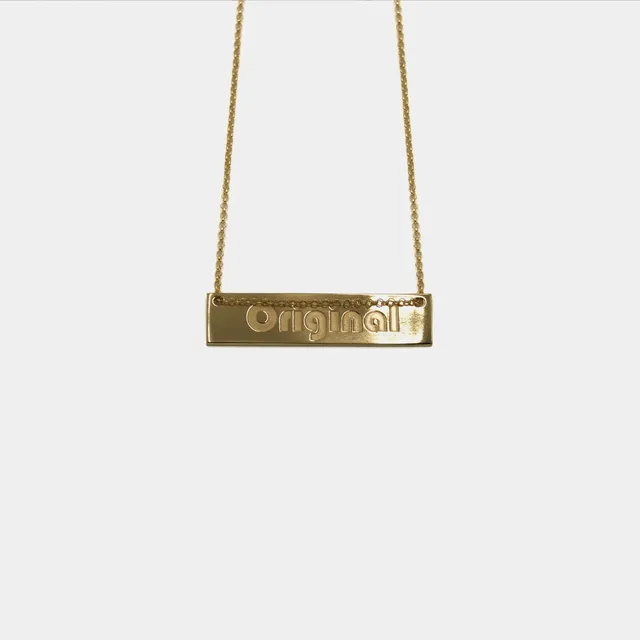 agapi-jewellery-original-collier-fin-message-plaqu-or-42-cm image 1