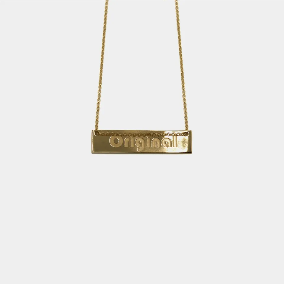 agapi-jewellery-original-collier-fin-message-plaqu-or-42-cm image 1
