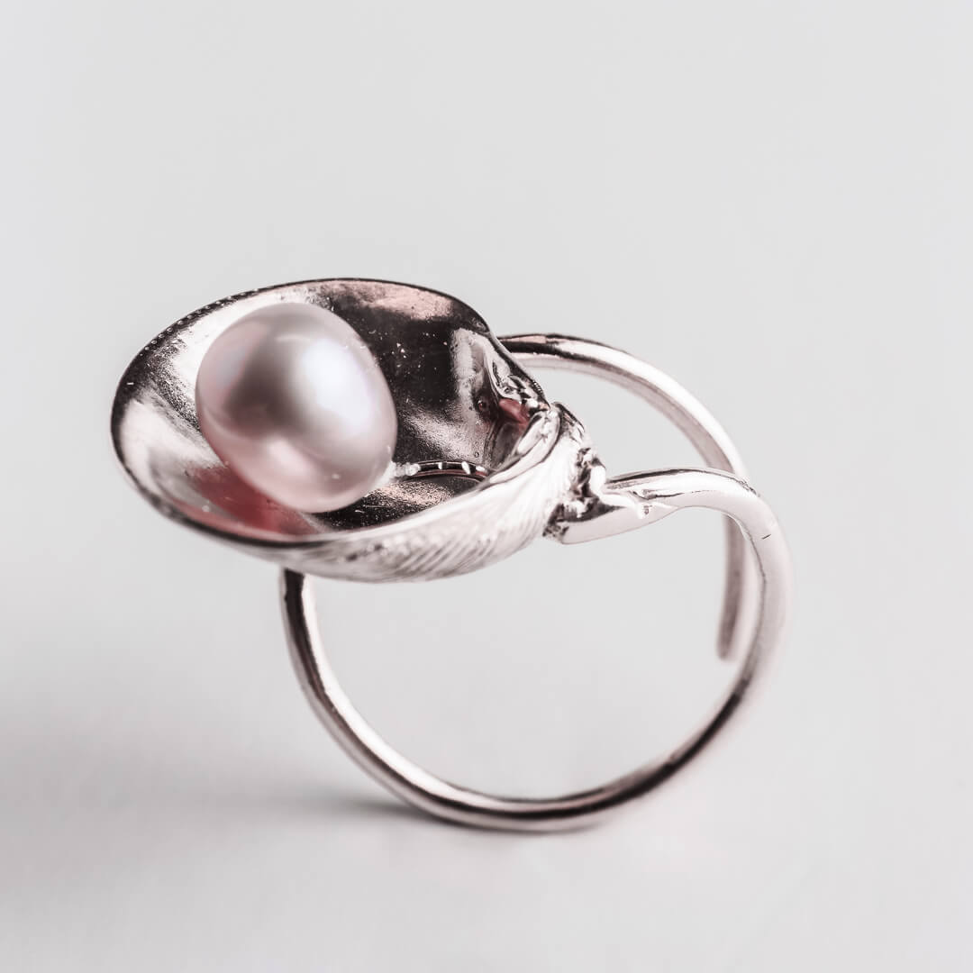 agapi-seastories-master-clam-bague-perle-argent-ajustable image 1