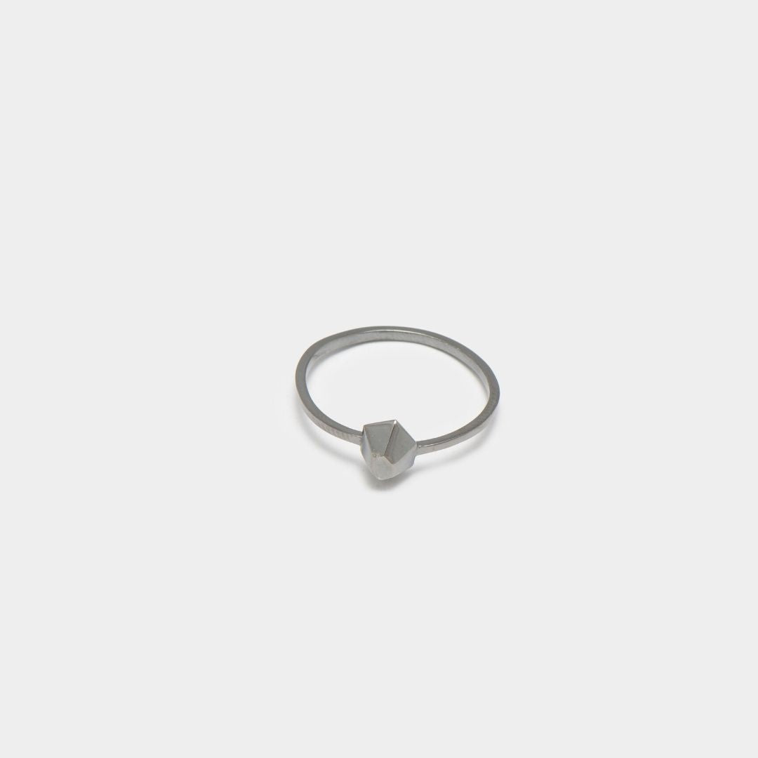 agapi-love-symbols-little-desire-bague-argent-rhodium-noir image 4
