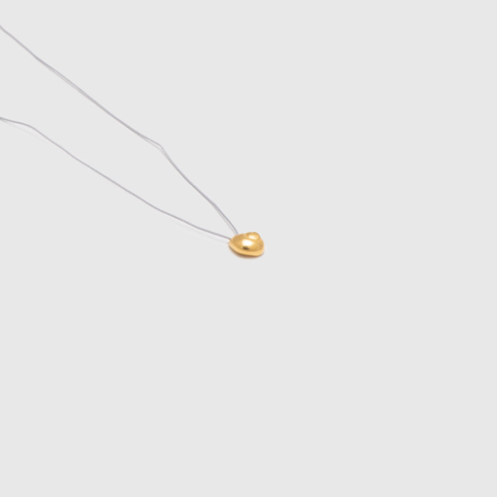 agapi-seastories-sea-snail-collier-cordon-dor-argent-925-perles image 4