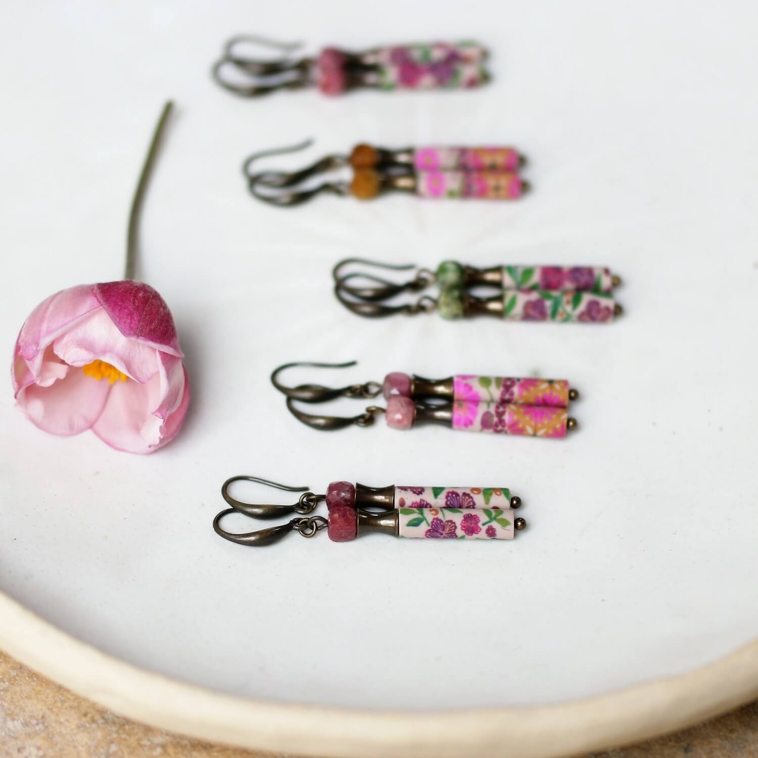 11prunes-solandra-boucles-pendantes-tourmaline-laiton-rose image 1