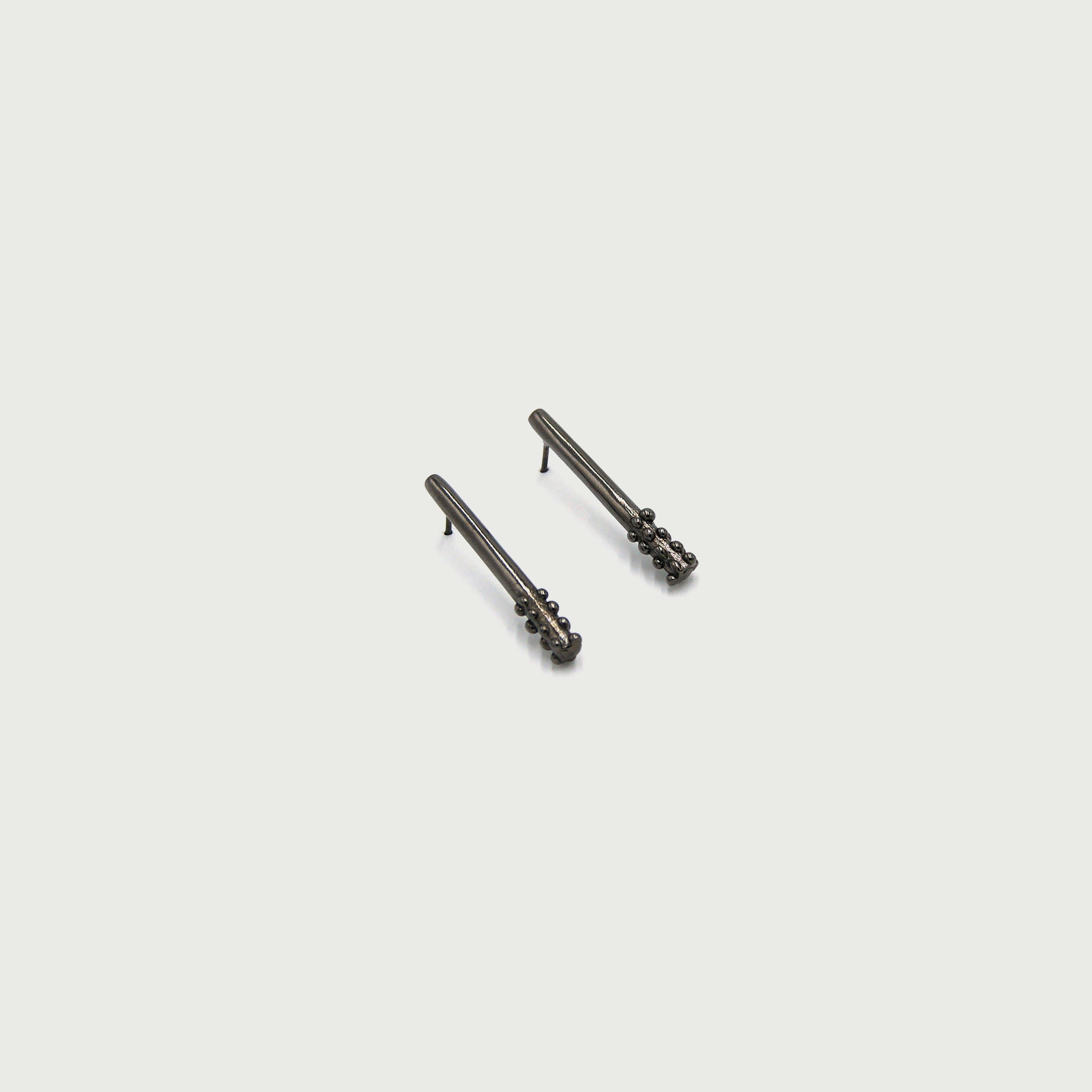 agapi-dropped-bubbles-boucles-medium-few-bubbles-rhodium image 1