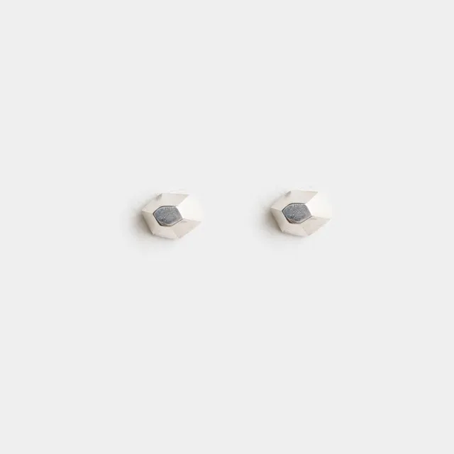 agapi-love-symbols-clous-diamant-argent-925-little-desire image 1
