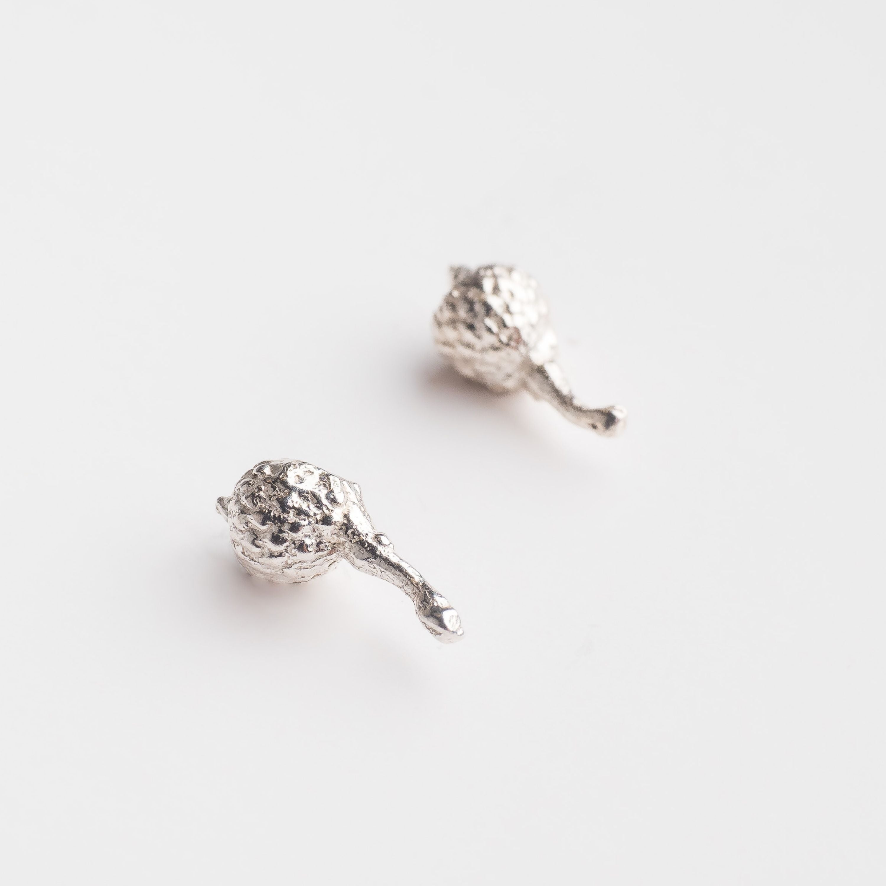 agapi-forestland-tiny-acorn-puces-gland-argent image 1