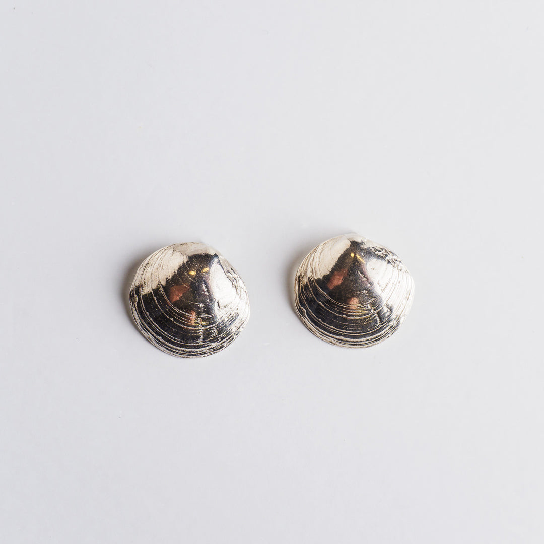 agapi-seastories-clous-d-oreilles-coquillage-argent-925 image 1