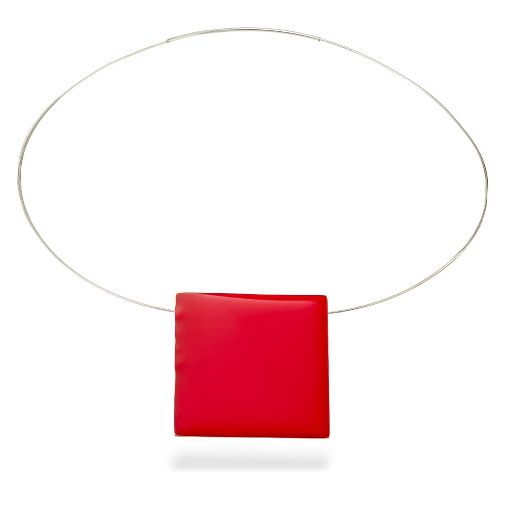 agapi-bau-jewels-the-square-collier-ras-de-cou-mail-rouge-argent image 1