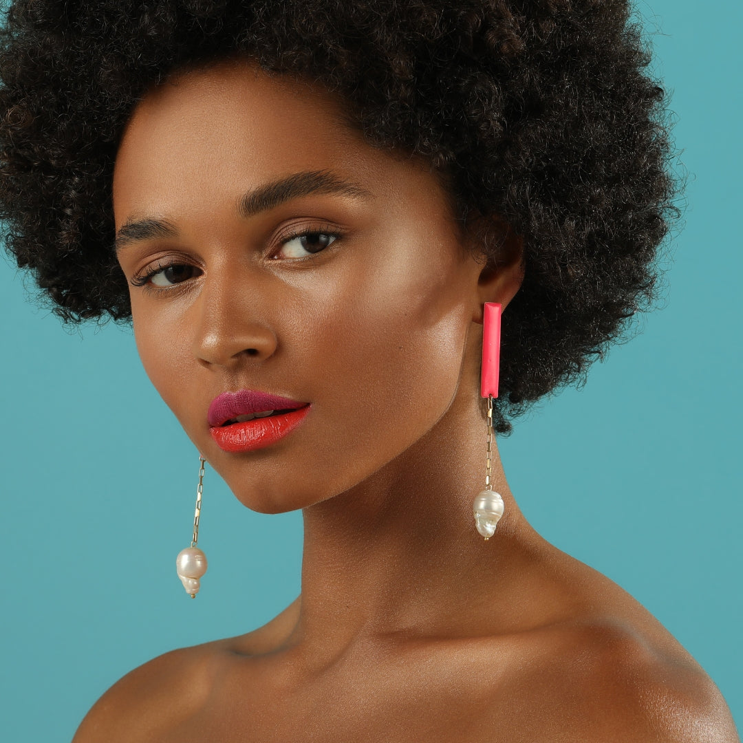 agapi-seastories-luminous-pearl-boucles-perle-fuchsia image 2