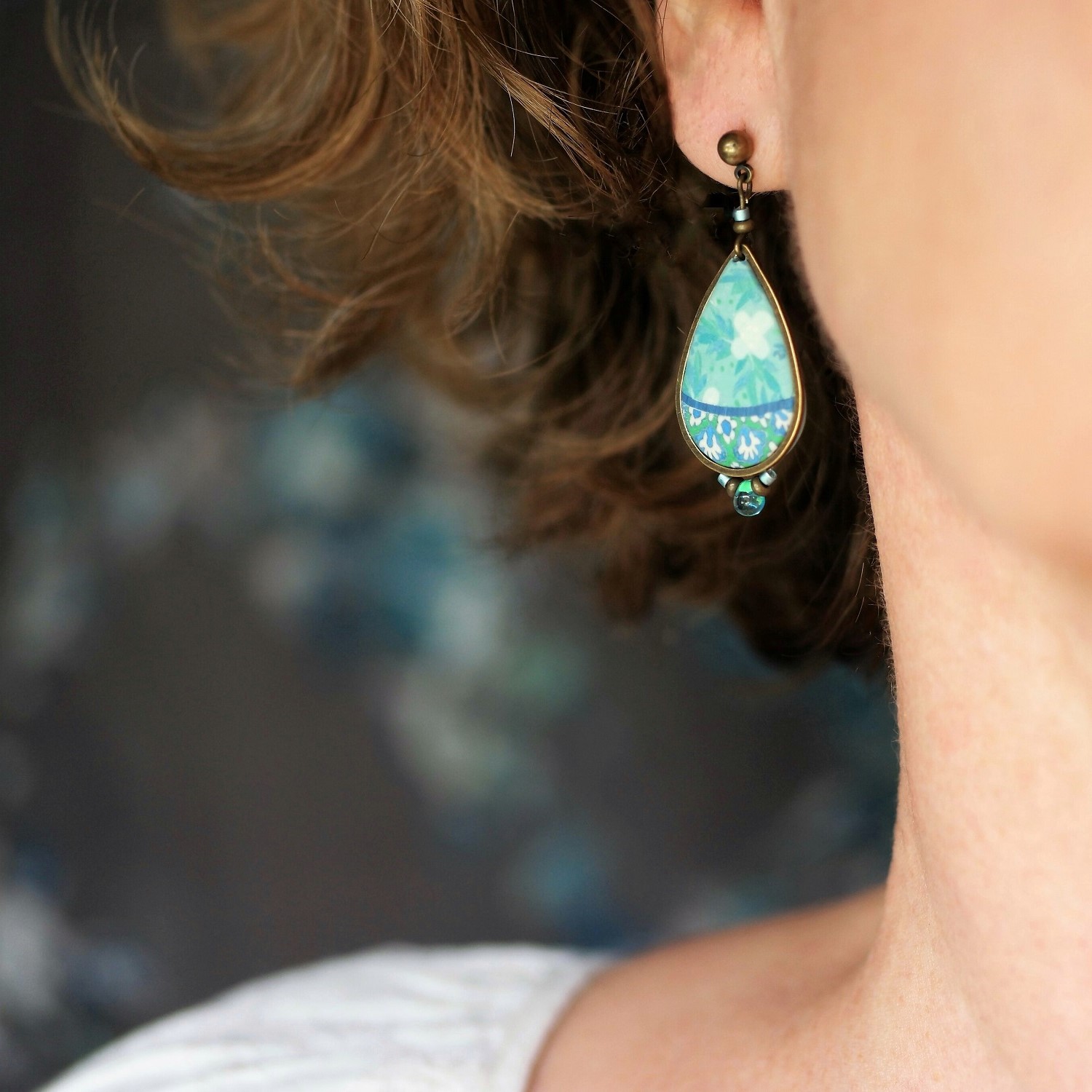 11prunes-kalimeris-boucles-d-oreilles-gouttes-floral-c-ladon image 1