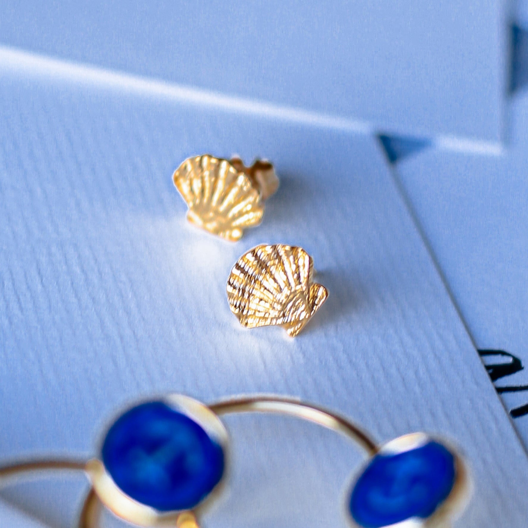 armeria-sainte-jakez-clous-d-oreilles-coquille-or-jaune-10mm image 3