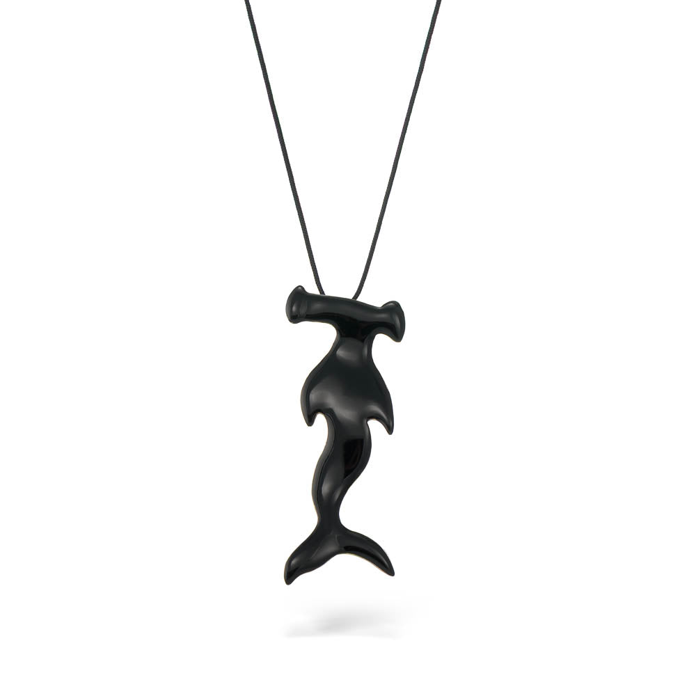 agapi-the-fish-requin-martel-collier-cordon-noir-mail image 1