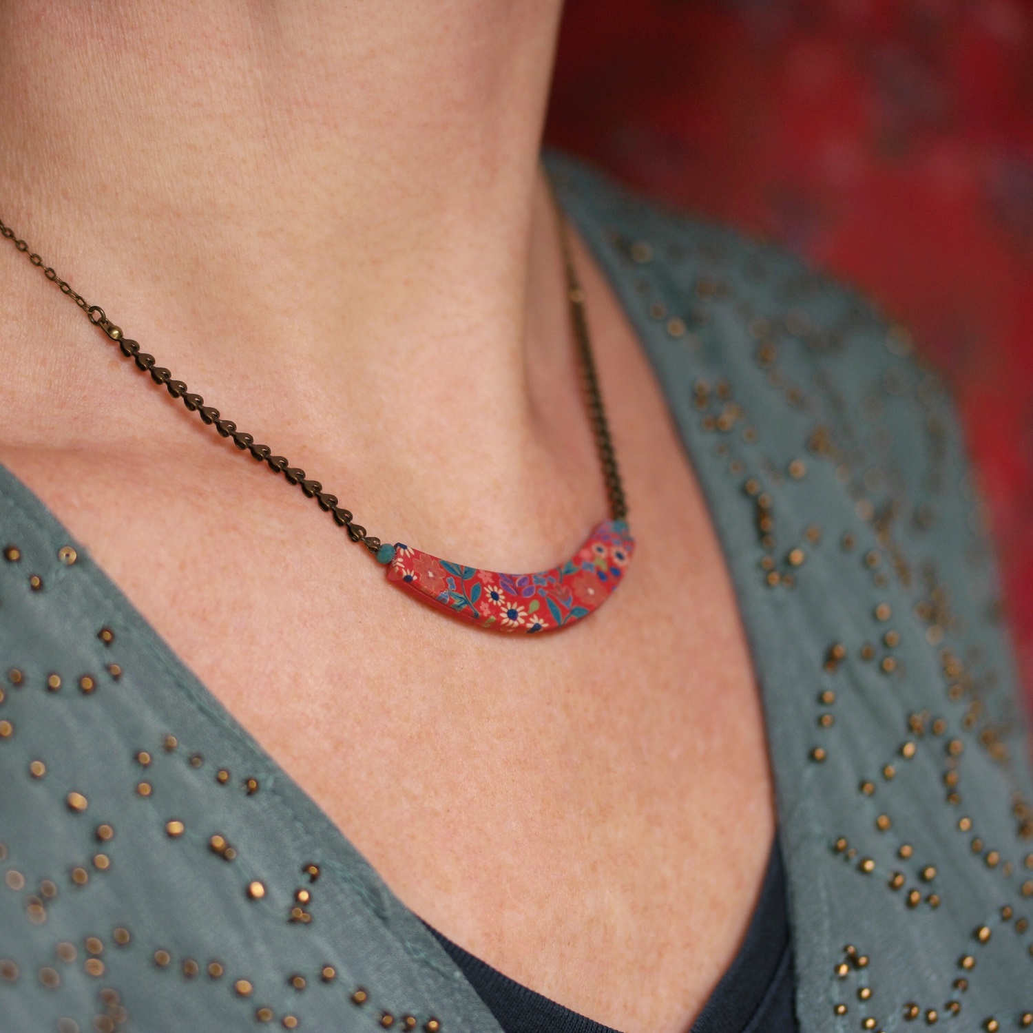 11prunes-hanami-collier-court-floral-rouge-laiton-39-5-cm image 2