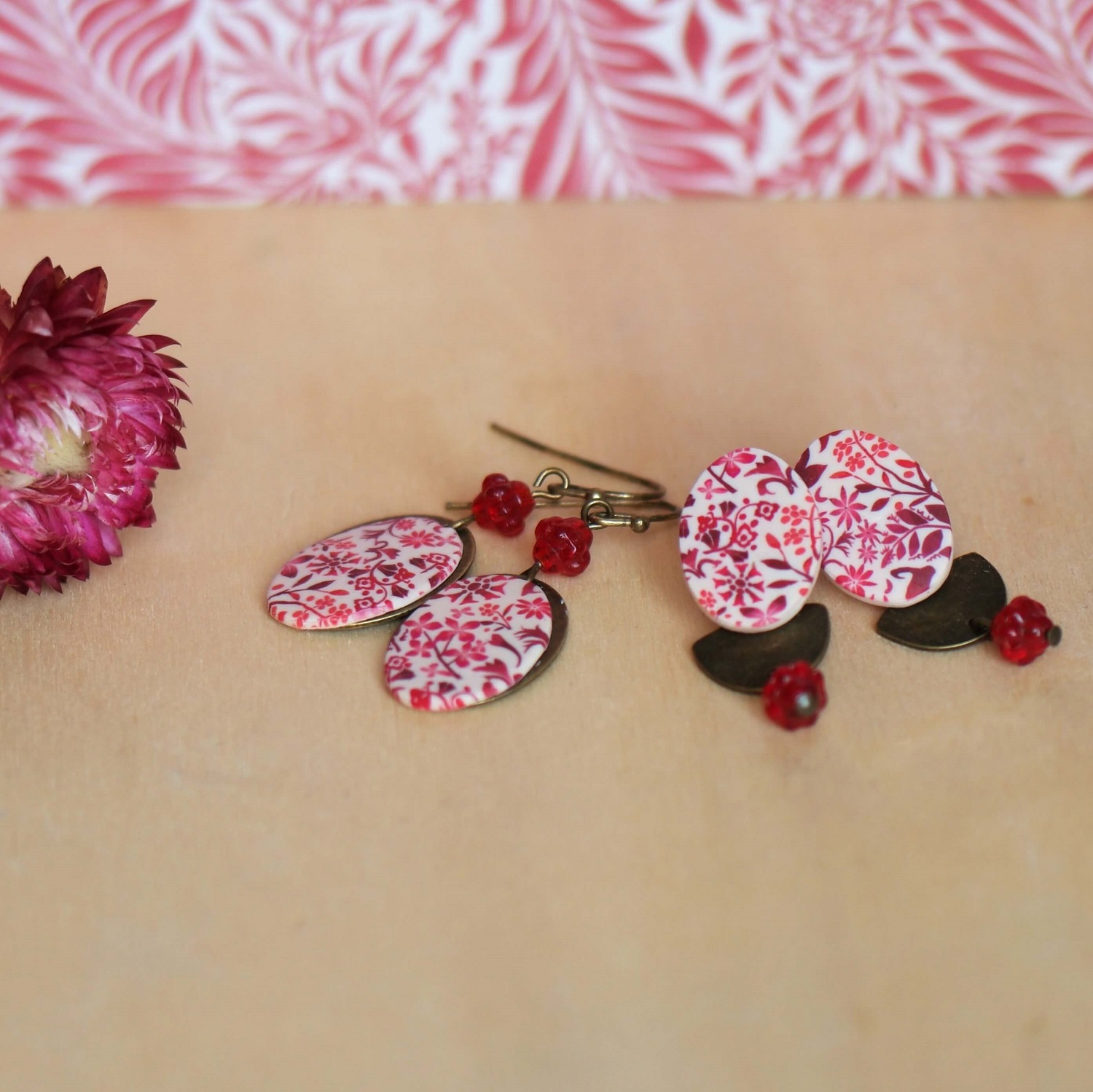 11prunes-astrance-boucles-d-oreilles-ovales-floral-rouge image 4