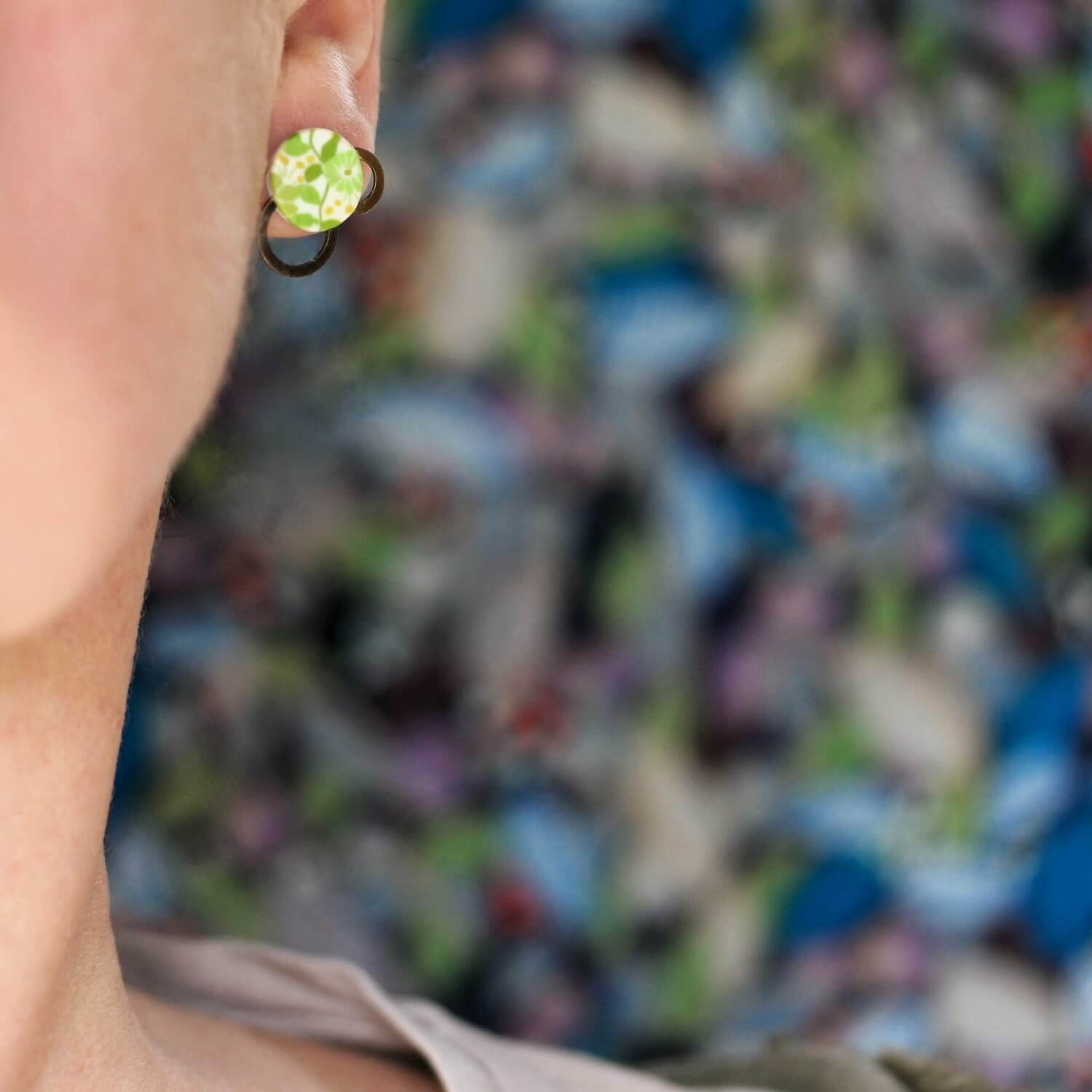 11prunes-doradille-clous-oreilles-laiton-motif-floral-vert-lime image 3
