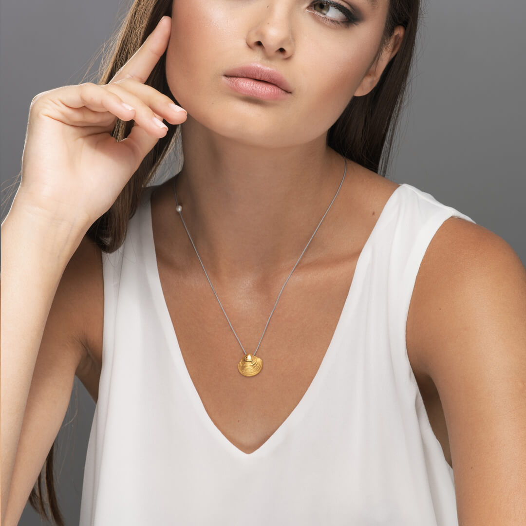 agapi-seastories-master-clam-collier-cordon-dor-r-glable image 2