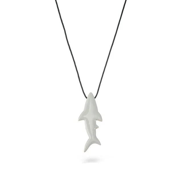 agapi-the-fish-shark-collier-cordon-mail-gris image 1