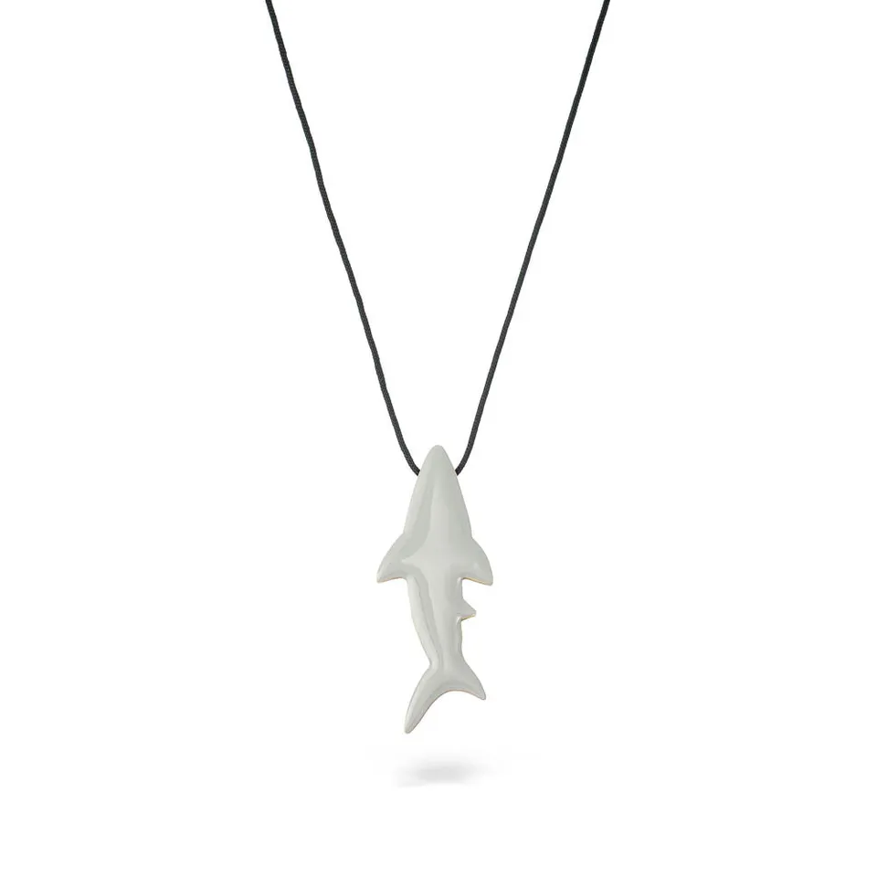 agapi-the-fish-shark-collier-cordon-mail-gris image 1