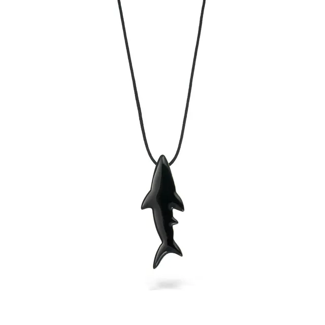 agapi-jewellery-the-fish-collier-requin-noir-cordon-mail image 1