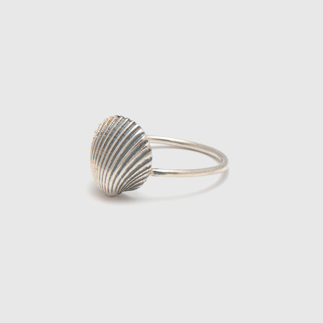 agapi-seastories-perfect-oyster-bague-hu-tre-argent-noir image 3