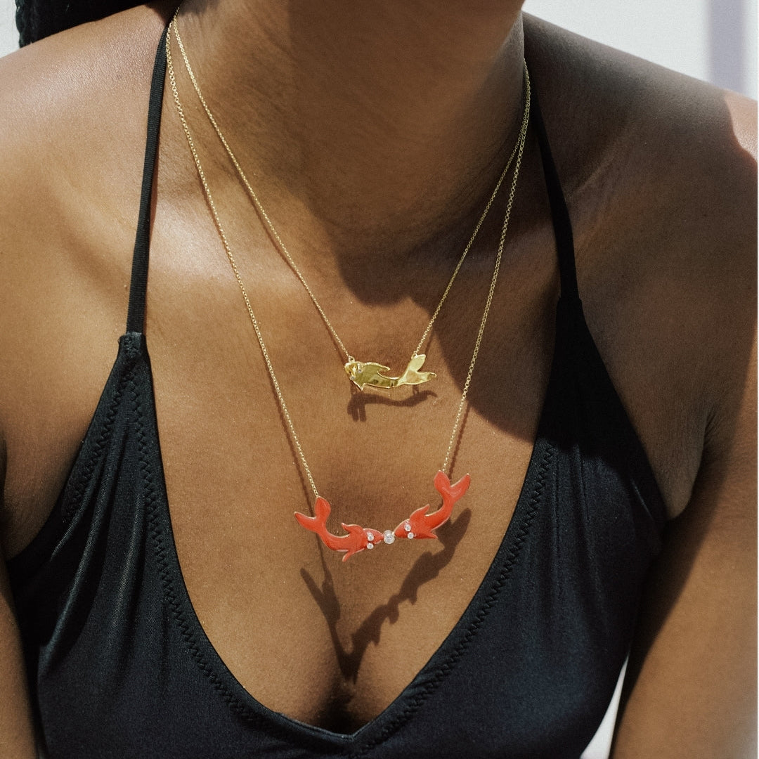agapi-the-fish-koi-in-love-collier-rouge-corail-mail image 2