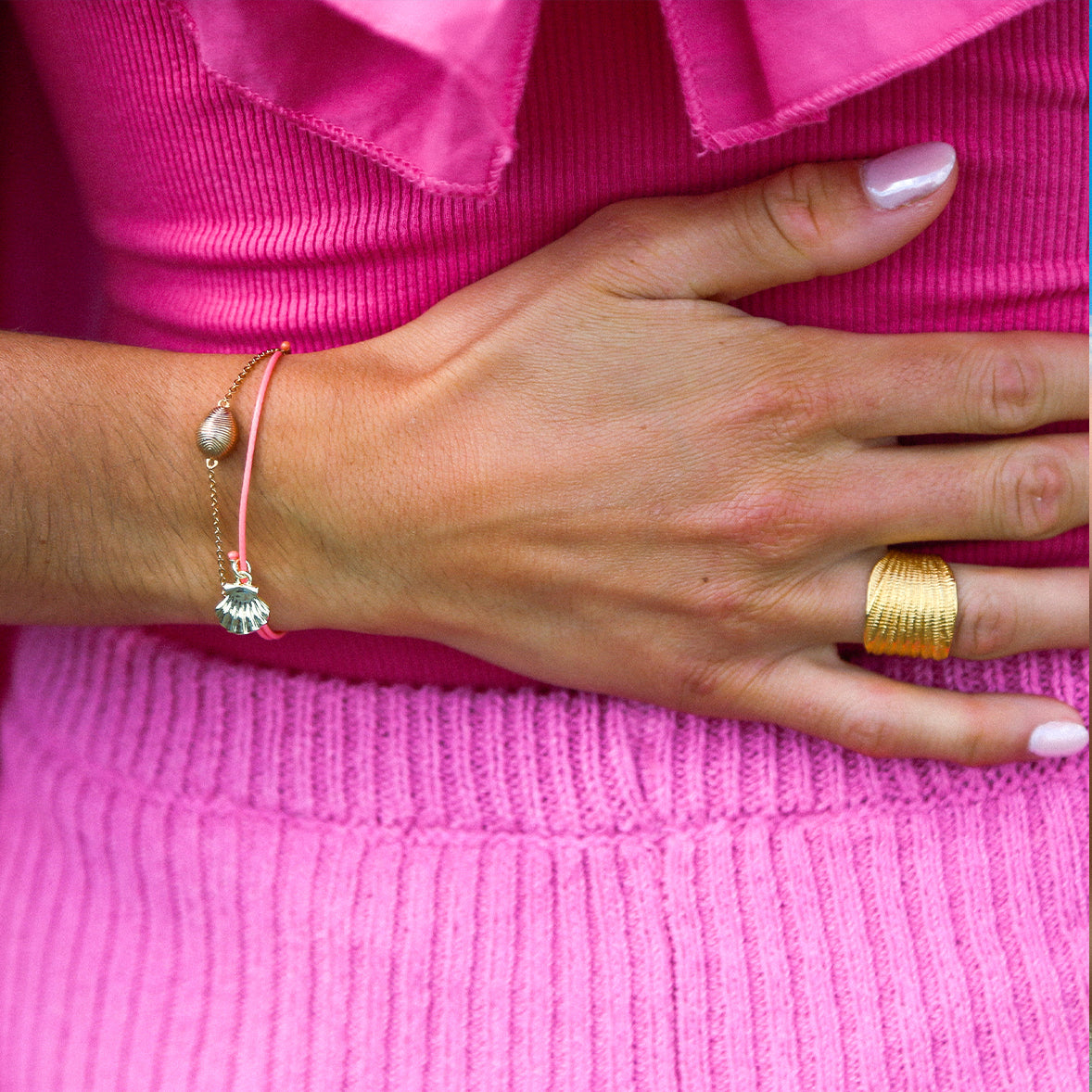 armeria-sainte-jakez-bracelet-cordon-rose-coquille image 3