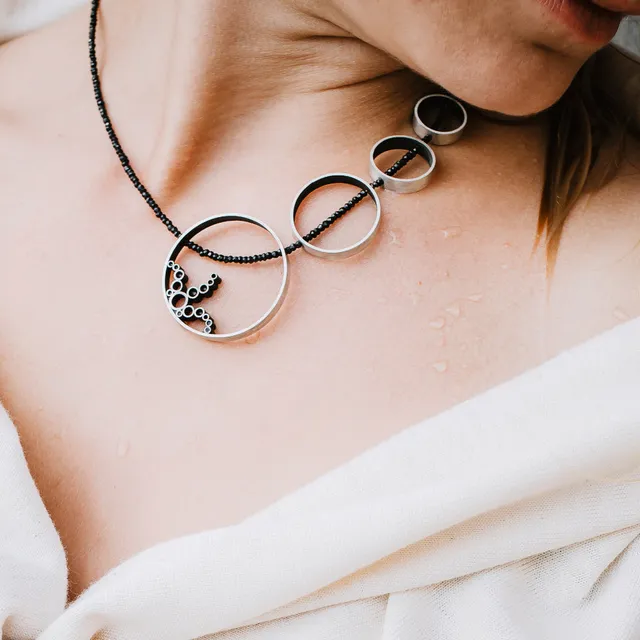 emmanuelle-hamet-abysse-collier-argent-spinelle-noire-44-cm image 1