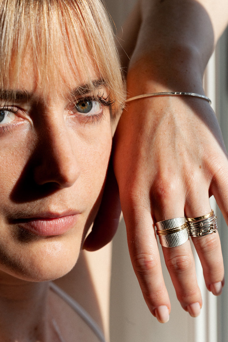 atelier-claire-marie-steinmetz-jonc-bracelet-argent-925-dentelle image 3